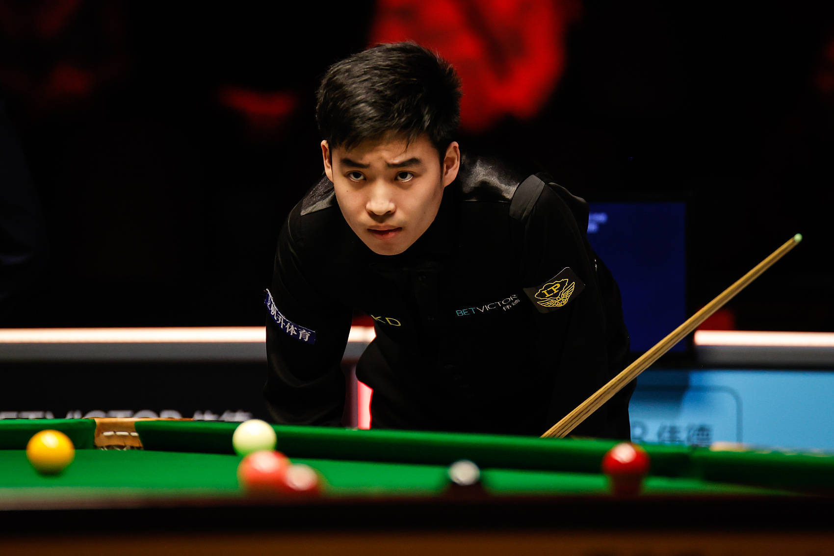 付高昂的薪 付高昂的薪