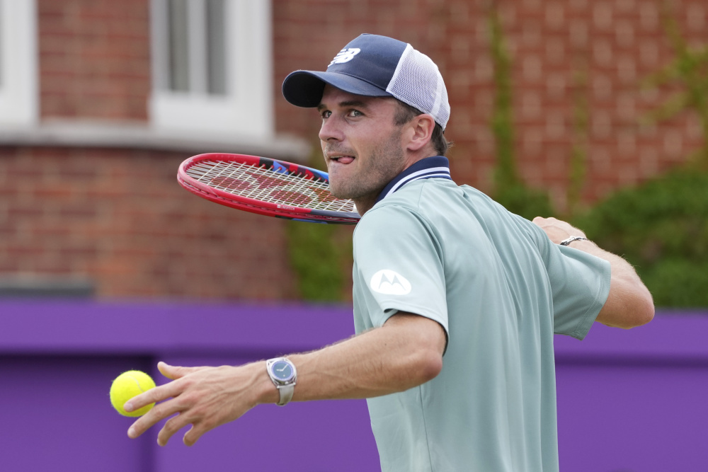 争异常激烈 争异常激烈